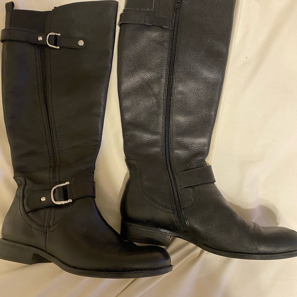 Riding boots